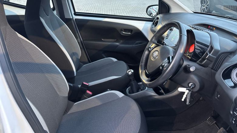 Toyota Aygo 1.0 VVT-i X-Play TSS 5dr Petrol Hatchback